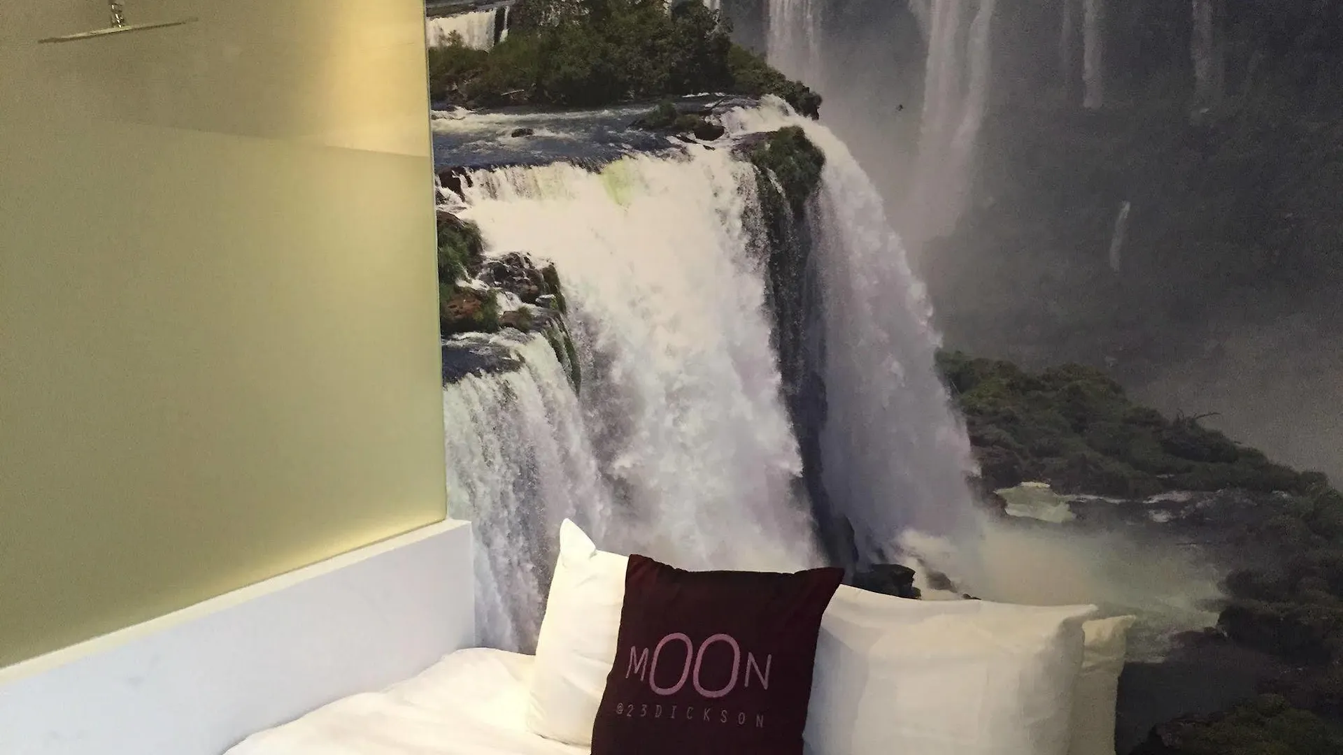 Moon 23 Hotel Szingapúr